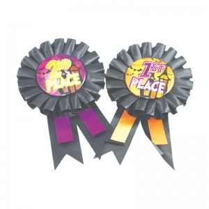 Gift pins and brooches cartoon pin 3D zinc alloy carved plated badges